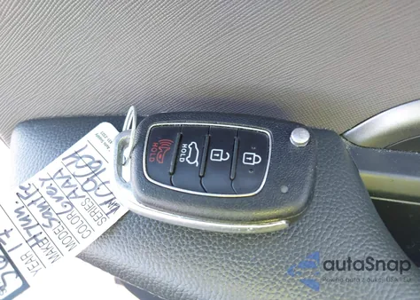 2017 Hyundai Santa Fe Sport 2.4L из США, поврежденный, VIN 5XYZU3LB4HG409604